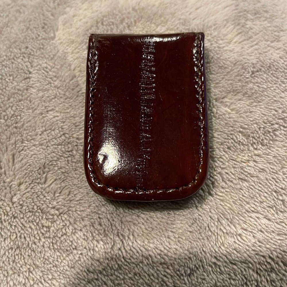 New!! Men’s Eel Skin Money Clip Brown